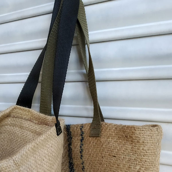 bolsa-tela-por-encargo-detalle-asas Bolso de tela por encargo detalle del asa